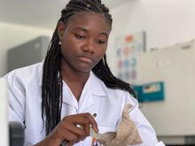 Ang&eacute;lica Caicedo Qui&ntilde;ones, joven promesa de la ingenier&iacute;a biom&eacute;dica y el atletismo