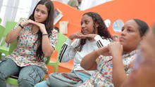 &iquest;C&oacute;mo aprender a leer la corporalidad? Las mu&ntilde;equitas cuidanderas te ense&ntilde;an