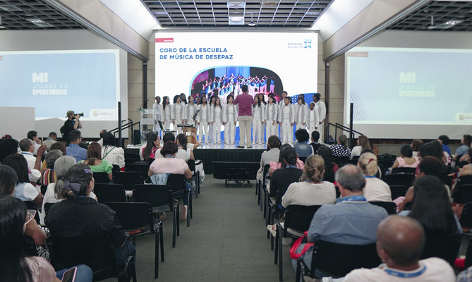 Ni&ntilde;os de la Escuela de M&uacute;sica Desepaz emocionan a la ciudad con su talento musical en el Foro Educativo Distrital