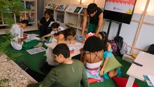 La carpa educativa &lsquo;La escuela tiene la palabra&rsquo; es un &eacute;xito rotundo entre los  estudiantes, gracias a los talleres creativos y tecnol&oacute;gicos