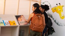 La carpa educativa &lsquo;La escuela tiene la palabra&rsquo; es un &eacute;xito rotundo entre los  estudiantes, gracias a los talleres creativos y tecnol&oacute;gicos