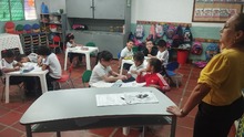 A trav&eacute;s del juego, 44 ni&ntilde;os y ni&ntilde;as de la IEO Pedro Antonio Molina hacen su cambio del jard&iacute;n a la educaci&oacute;n inicial 