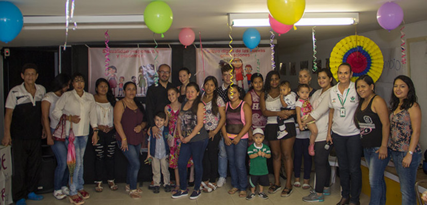 37 hogares del &aacute;rea de renovaci&oacute;n urbana se grad&uacute;an con &eacute;xito del programa Familias con Bienestar
