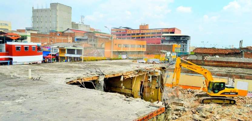 Avanzan las demoliciones en el &aacute;rea de renovaci&oacute;n urbana