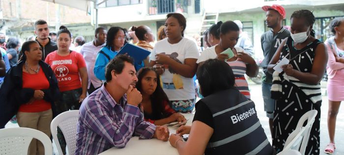 La Alcald&iacute;a de Cali continua en dialogo con la comuna 13 para su reubicaci&oacute;n