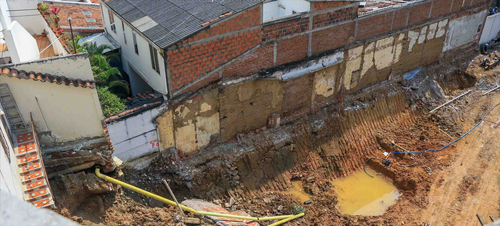 Suspenden obra tras colapso de estructura en el barrio Juanamb&uacute;