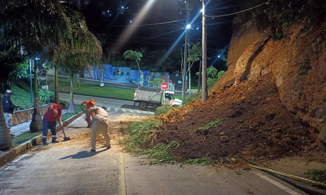 Sistema Distrital de Gesti&oacute;n del Riesgo ya completa 24 horas trabajando para superar las emergencias por lluvias del viernes