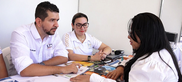 La educaci&oacute;n superior presente en la oferta de Gobierno al Barrio
