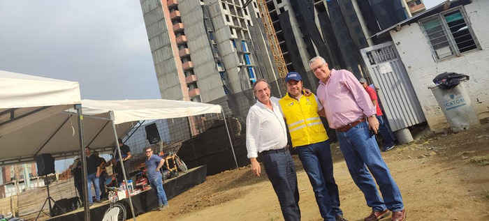 La primera edificaci&oacute;n en Ciudad Para&iacute;so alcanz&oacute; 20 pisos de altura