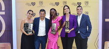 Trayectoria period&iacute;stica fue homenajeada en los Premios &lsquo;Alfonso Bonilla Arag&oacute;n&rsquo;