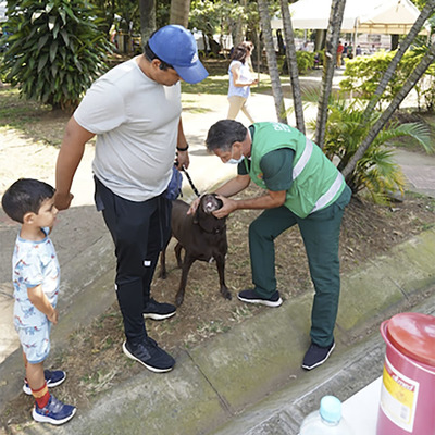 &lsquo;Gobierno al barrio&rsquo; llev&oacute; soluciones a los problemas ambientales del Primero de Mayo y toda la comuna 17