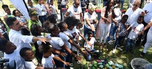 Se develaron los monumentos en honor a los j&oacute;venes asesinados en Llano Verde