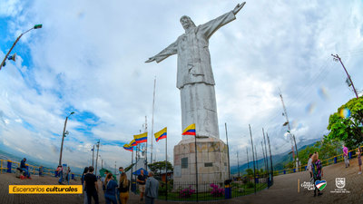 Sus monumentos