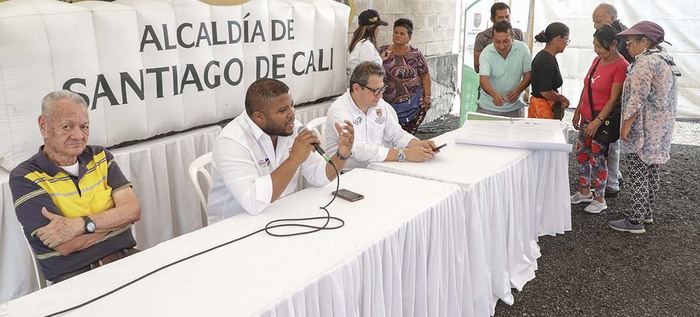 Pacto de Gobernanza con comerciantes de la plaza de mercado de Silo&eacute;