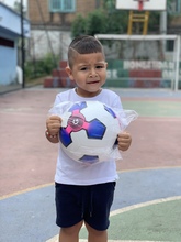 Ni&ntilde;os y ni&ntilde;as de la comuna 20 pasan su tiempo libre lejos de la violencia, gracias al arte y el deporte