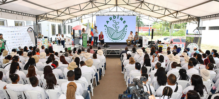 Cali tiene 300 nuevos jardineros que se activan por el jarill&oacute;n