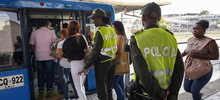 Cale&ntilde;os valoran de manera positiva presencia de la Polic&iacute;a en las estaciones del MIO