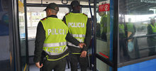 Cale&ntilde;os valoran de manera positiva presencia de la Polic&iacute;a en las estaciones del MIO
