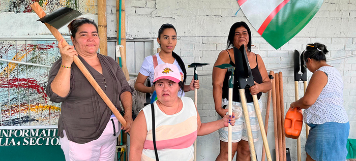 Entregan insumos a &lsquo;La Cosecha de mi Barrio&rsquo;: seguimiento al Pacto de Gobernanza por el fortalecimiento de huerta en Floralia