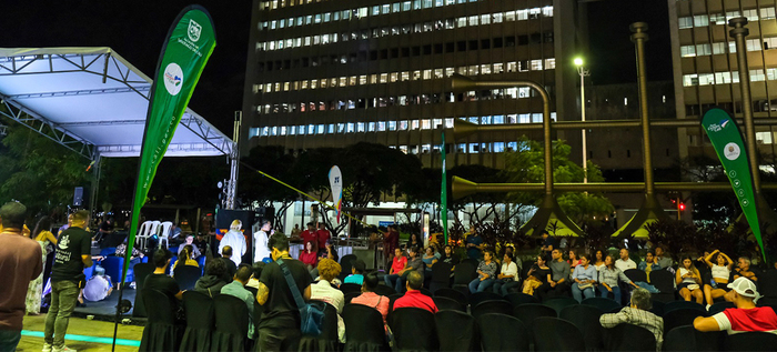 El IPC llen&oacute; de arte, m&uacute;sica y emprendimientos la Plazoleta Jairo Varela