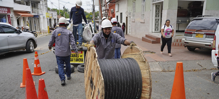 Emcali cierra el 2023 con 93% de cubrimiento en red de fibra &oacute;ptica