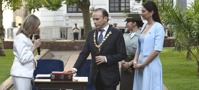 Alejandro Eder Garc&eacute;s es un servidor p&uacute;blico