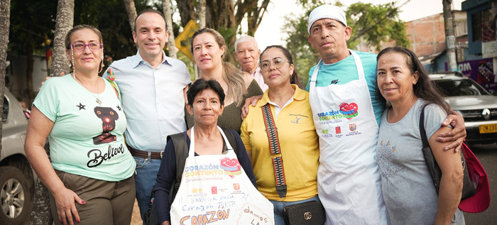 Los 762 comedores comunitarios &iexcl;s&iacute; abren! y se van a fortalecer: alcalde de Cali, Alejandro Eder 
