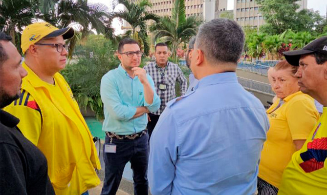 Alcald&iacute;a de Cali logra acuerdo con taxistas y se restablece la movilidad  en la avenida 2 Norte