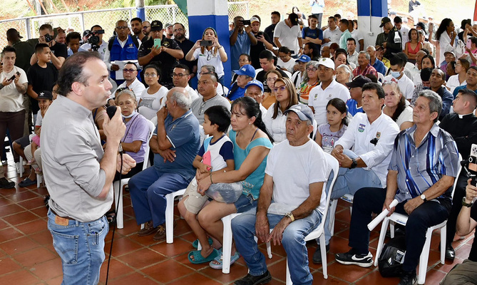 Gobernando desde el territorio: alcalde Eder anuncia que traslada su  despacho a la Comuna 20
