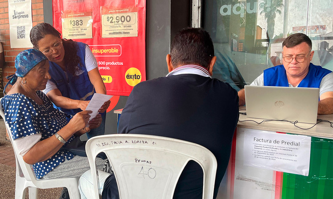 Habitantes de la comuna 22 podr&aacute;n resolver dudas de sus impuestos en nuevo punto de atenci&oacute;n m&oacute;vil ubicado en el Pricesmart del sur