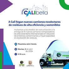 Entrega de camiones  recolectores de residuos de alta eficiencia 
