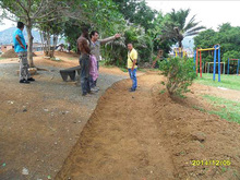 29 Parques o Espacios P&uacute;blicos se recuperaron en las comunas TIO. Mini parque lineal polvorines, carrera  94 A1 y carrera 94 2 con calle 3 AW , Barrio Sector Polvorines. Durante la fase de preparaci&oacute;n y adecuaci&oacute;n.