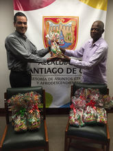 Asesor&iacute;a de Asuntos &Eacute;tnicos y Pastas Nuria comparten con las colonias del Pac&iacute;fico en la novena