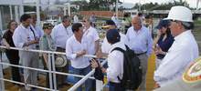 Presidente Santos visita estaci&oacute;n de bombeo 08