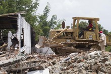 Tras negociaci&oacute;n con peque&ntilde;os empresarios, avanza entrega voluntaria de predios en el Jarill&oacute;n de Cali