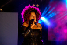 En un sentido y significativo concierto las mujeres le cantaron a Cali