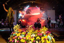 En un sentido y significativo concierto las mujeres le cantaron a Cali