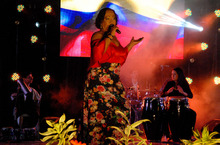 En un sentido y significativo concierto las mujeres le cantaron a Cali