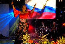 En un sentido y significativo concierto las mujeres le cantaron a Cali