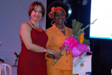 En un sentido y significativo concierto las mujeres le cantaron a Cali