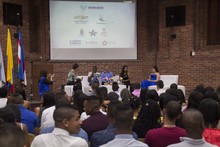 Nuevos t&eacute;cnicos en el sector automotriz se grad&uacute;an con el programa Ruta Motor