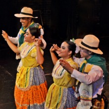 Despliegue de alegr&iacute;a y color con las danzas del Mercedes Monta&ntilde;o