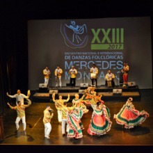 Despliegue de alegr&iacute;a y color con las danzas del Mercedes Monta&ntilde;o