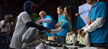 Armas por oportunidades: las fotos de la entrega de m&aacute;s de 40 armas de j&oacute;venes expandilleros