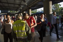 Alcalde Maurice Armitage lider&oacute; plan Atarraya en la comuna 19