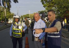 Alcalde Maurice Armitage lider&oacute; plan Atarraya en la comuna 19