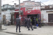 Operativo entre las autoridades golpea tres bodegas del &lsquo;mercado negro&rsquo; de autopartes