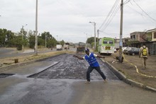 Jornada de &ldquo;Bacheton&rdquo; intervendr&aacute;  28 kil&oacute;metros en la Avenida Sim&oacute;n Bol&iacute;var y calle 16 1