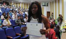 Alcalde Cali acompa&ntilde;&oacute; la ceremonia de grado de excombatientes de las FARC 3