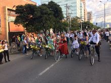 El grupo de bicicletas antiguas de Cali estuvo en Medell&iacute;n representando la ciudad en la Feria de las Flores.